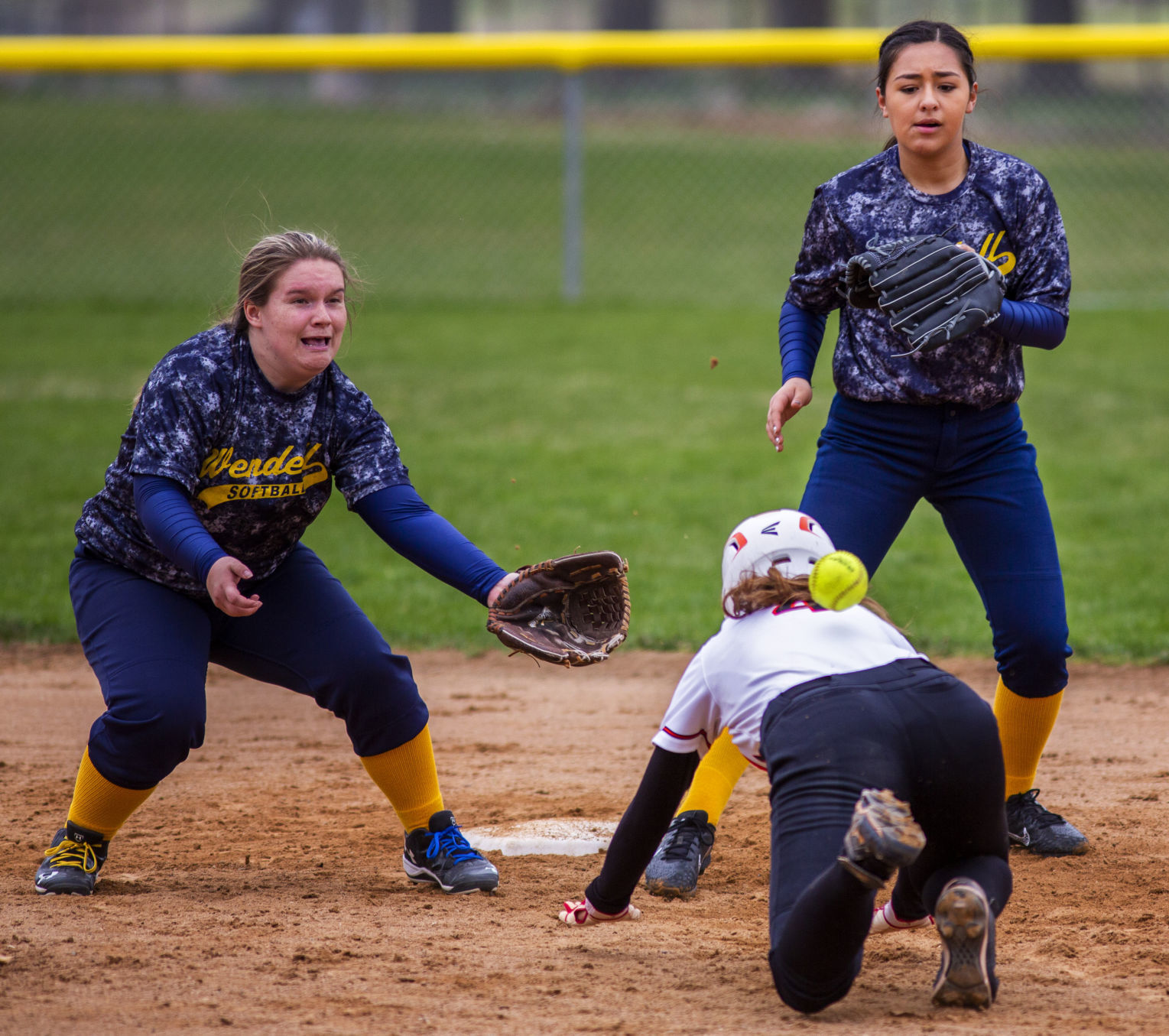 Wendell vs. Declo softball